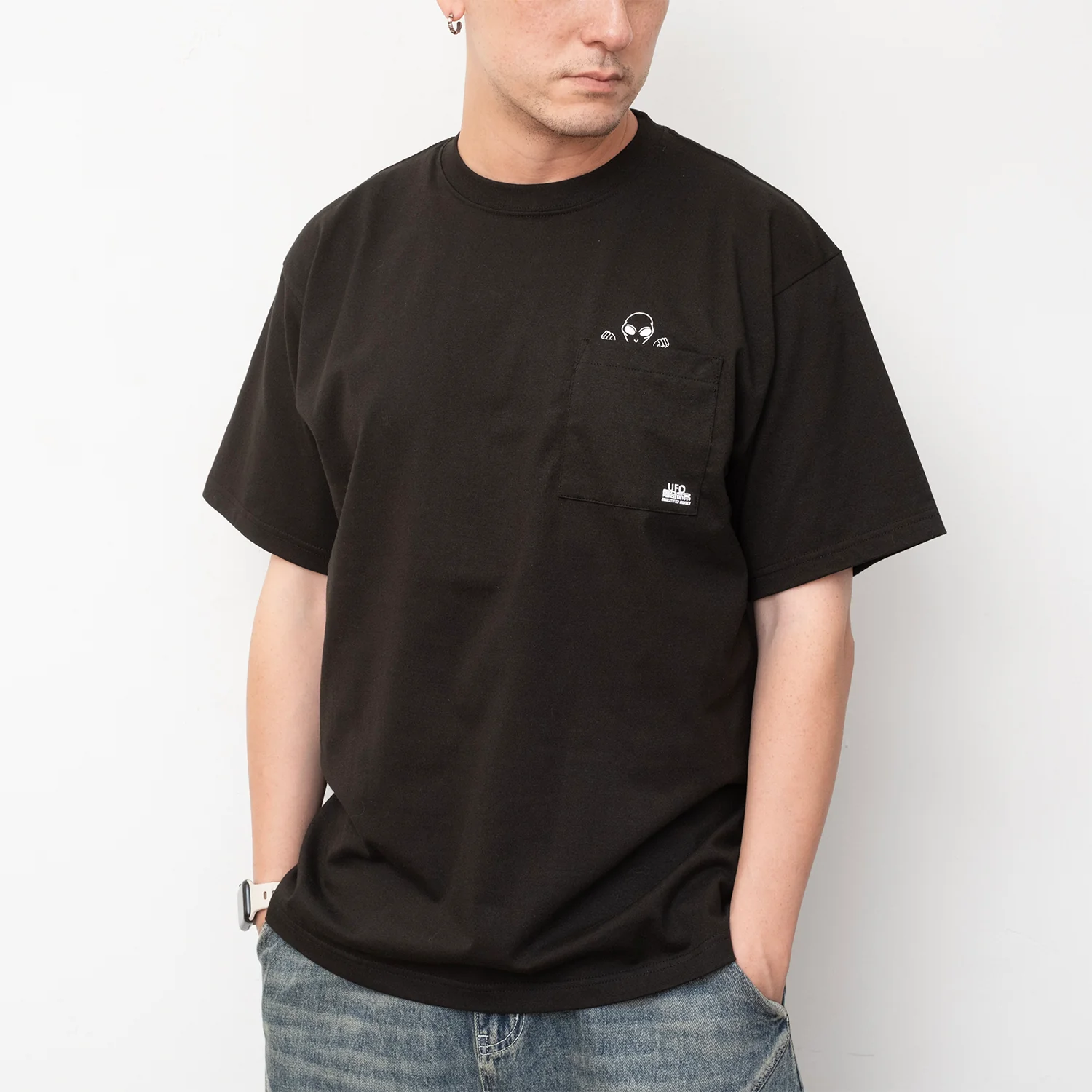 New Arrivals, Tee